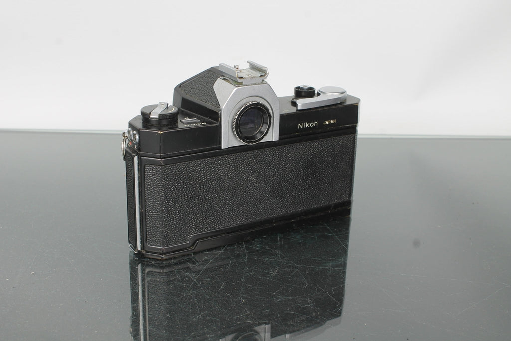 Nikon Nikkormat - Dutch|Thrift