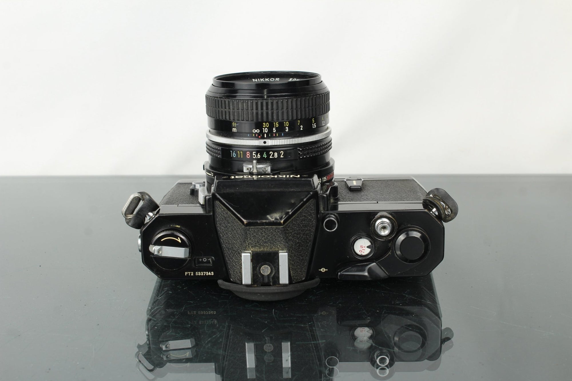 Nikon Nikkormat FT2N + 50mm 1:2 Nikon lens - Dutch|Thrift