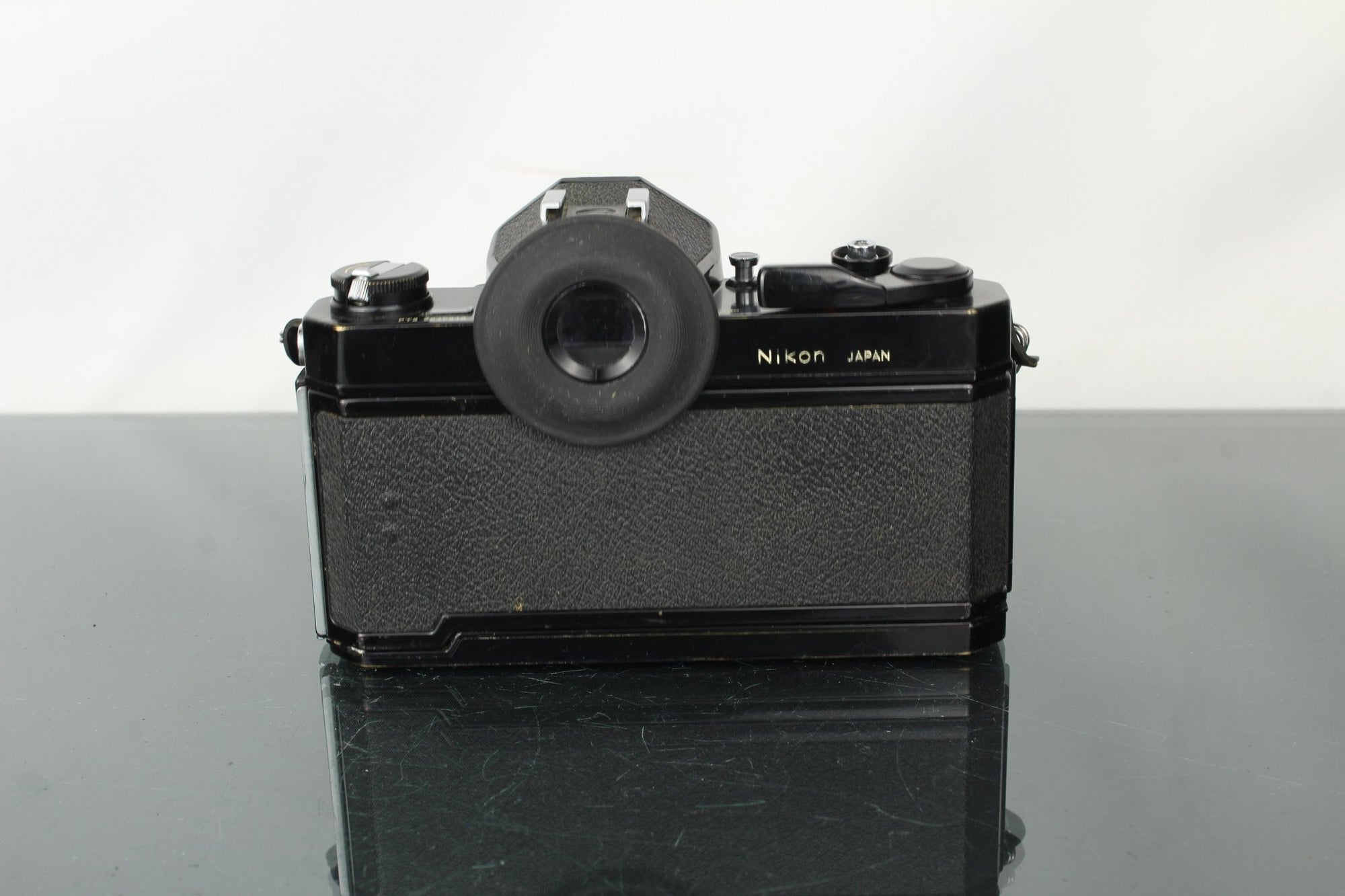 Nikon Nikkormat FT2N + 50mm 1:2 Nikon lens - Dutch|Thrift