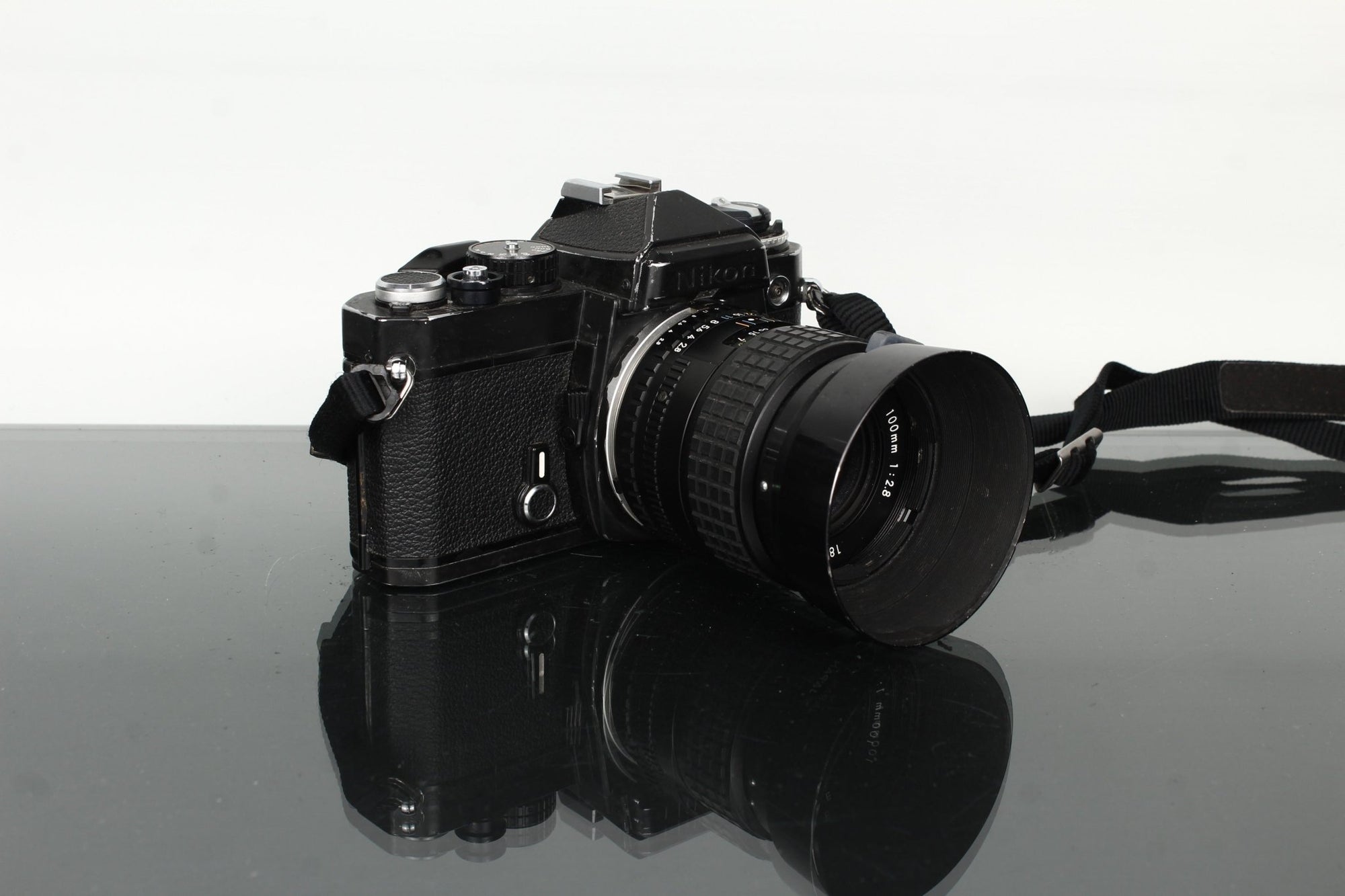 Nikon PE + Nikon Lens Series E 100mm f/2.8 - Dutch|Thrift