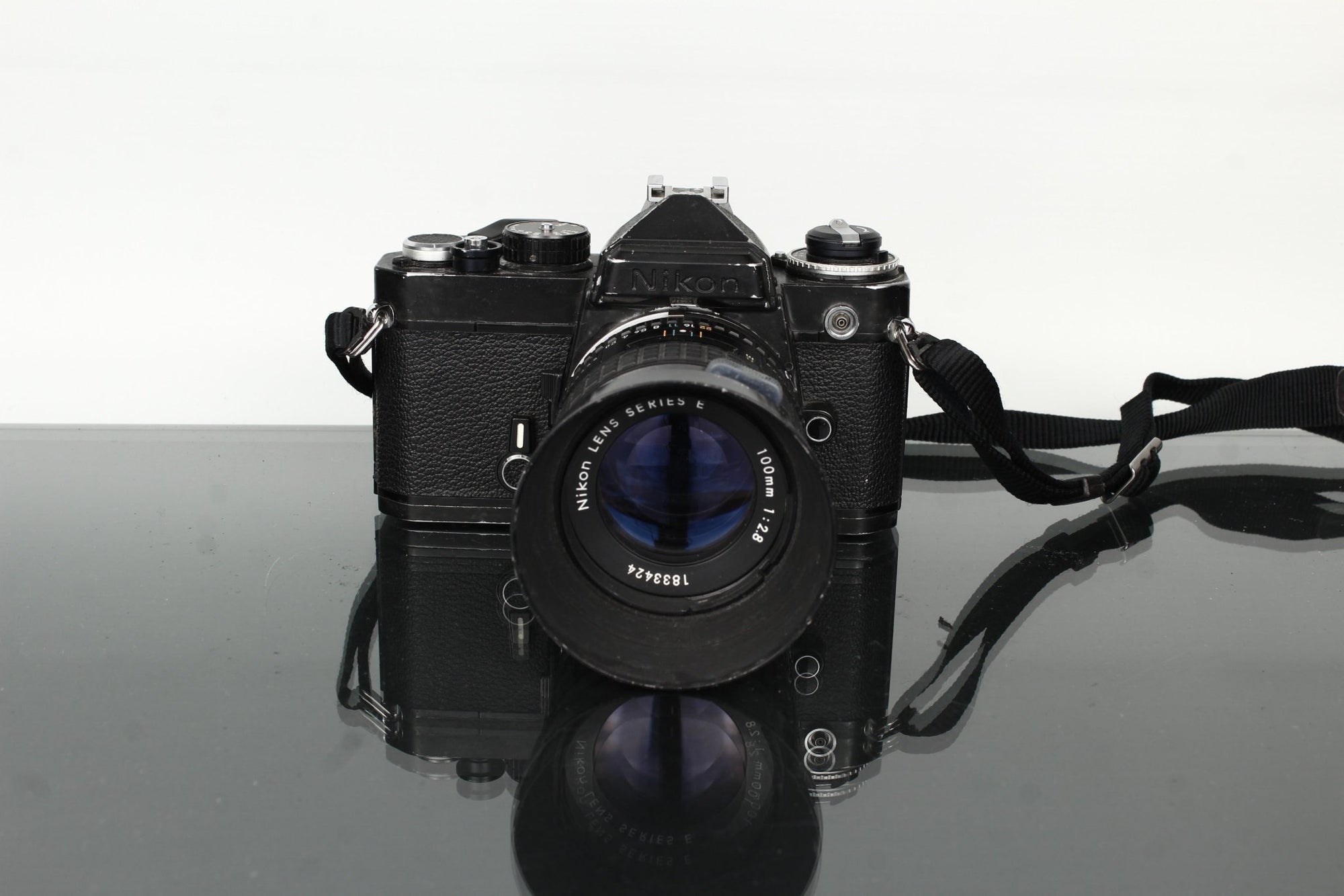 Nikon PE + Nikon Lens Series E 100mm f/2.8 - Dutch|Thrift