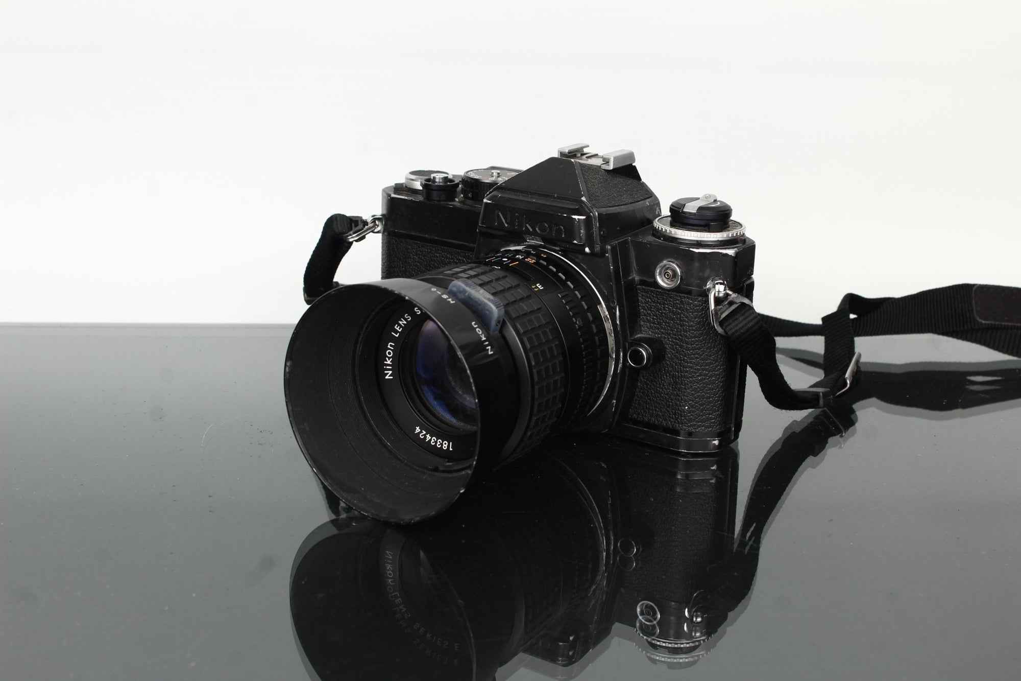 Nikon PE + Nikon Lens Series E 100mm f/2.8 - Dutch|Thrift