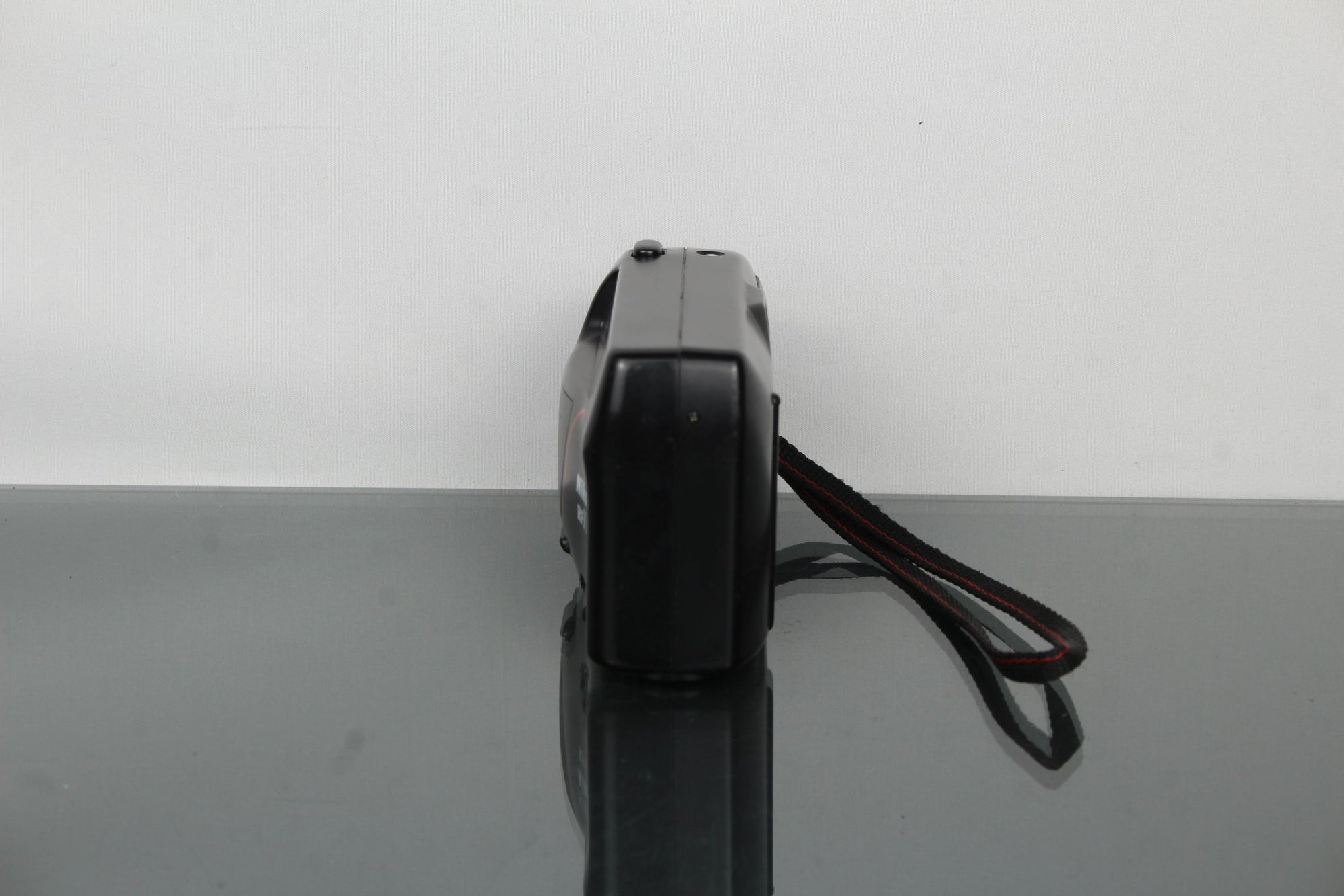 Nikon RF10 - Dutch|Thrift