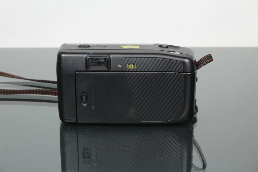 Nikon RF2 - Dutch|Thrift