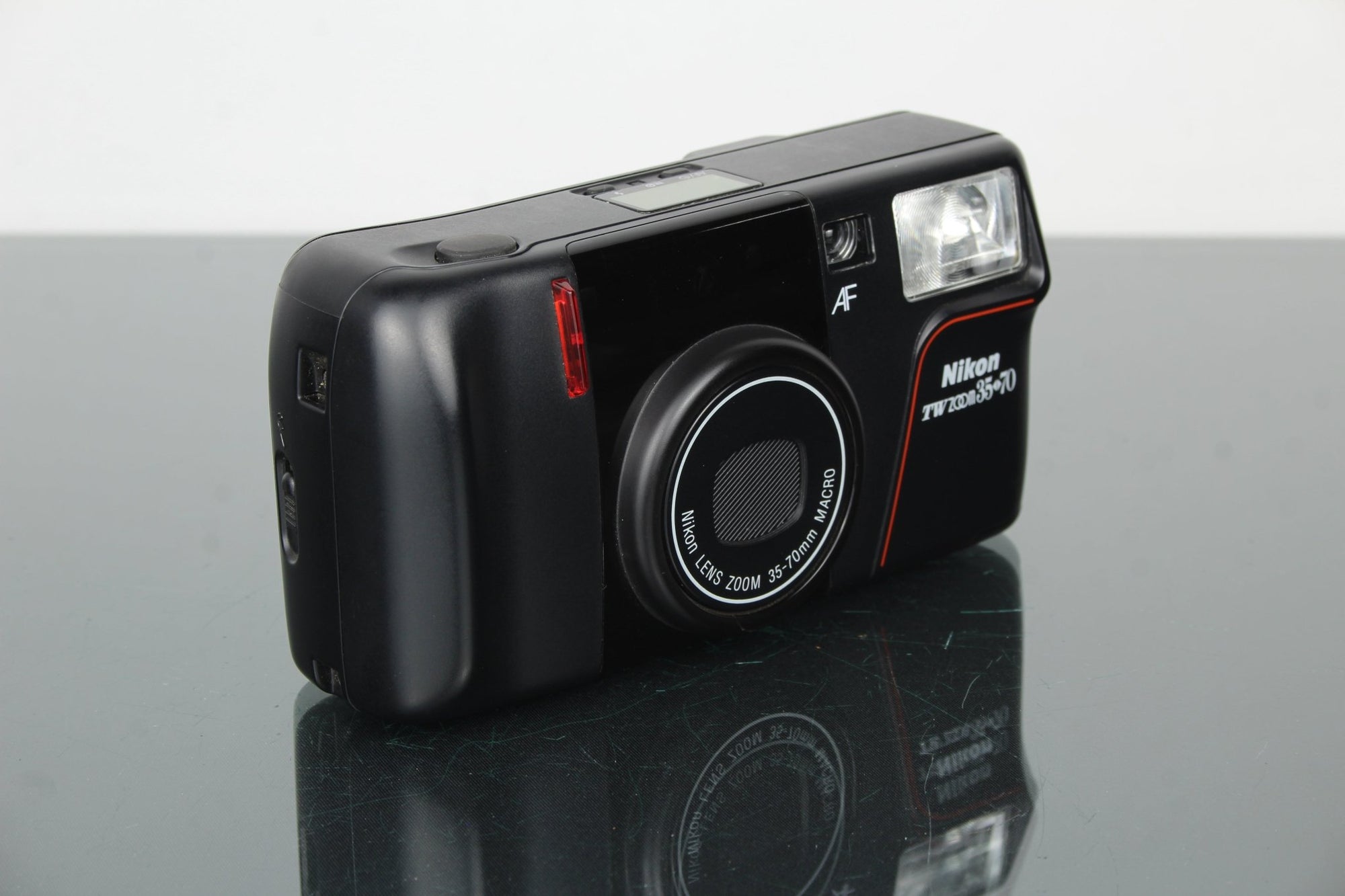 Nikon TW Zoom 35 - 70 - Dutch|Thrift