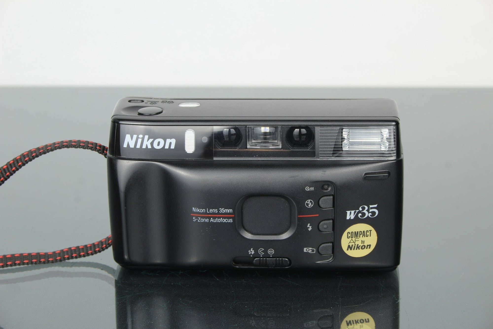 Nikon W35 - Dutch|Thrift