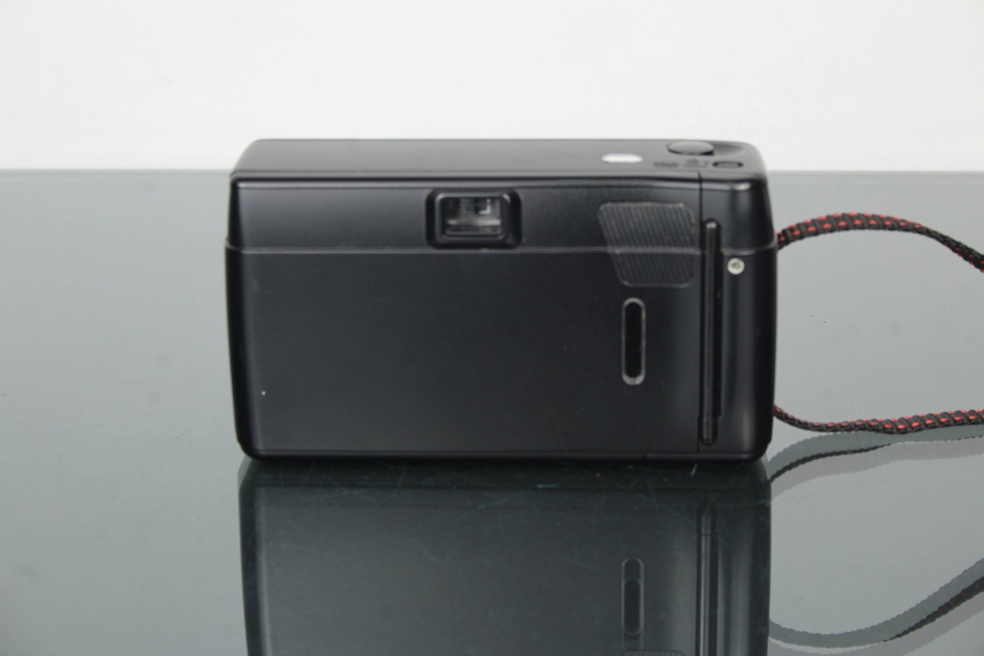 Nikon W35 - Dutch|Thrift