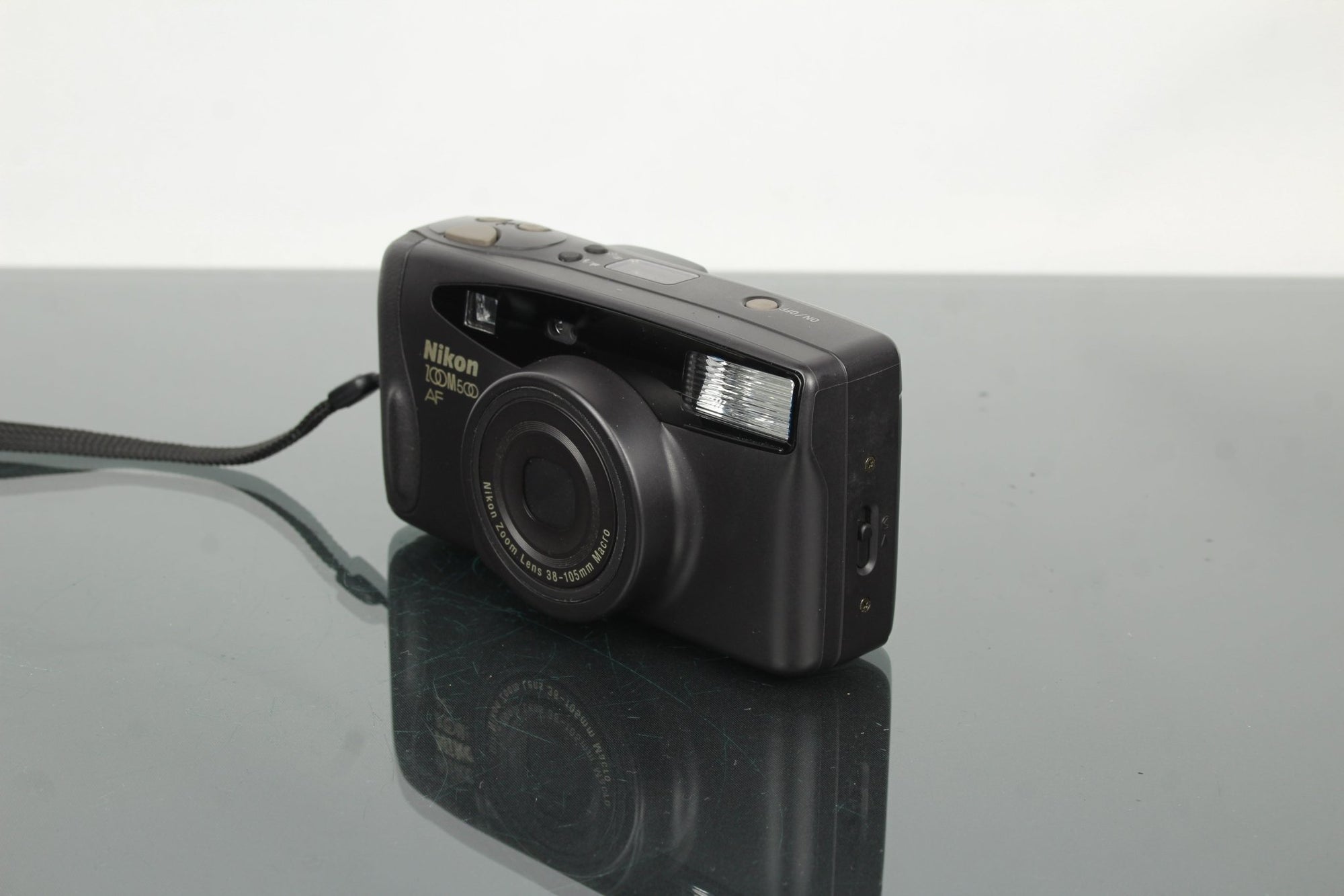 Nikon Zoom 500 AF - Dutch|Thrift