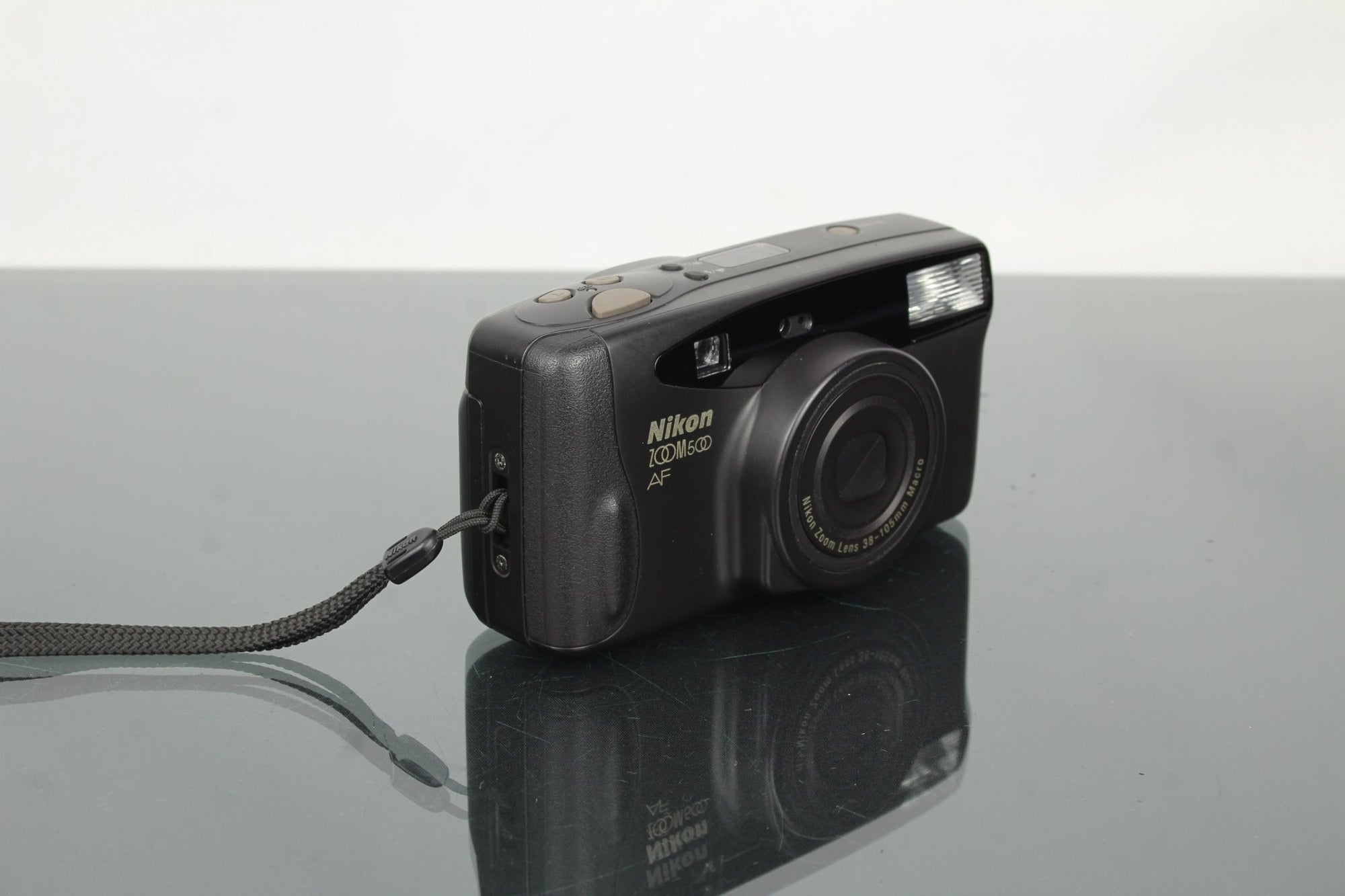 Nikon Zoom 500 AF - Dutch|Thrift