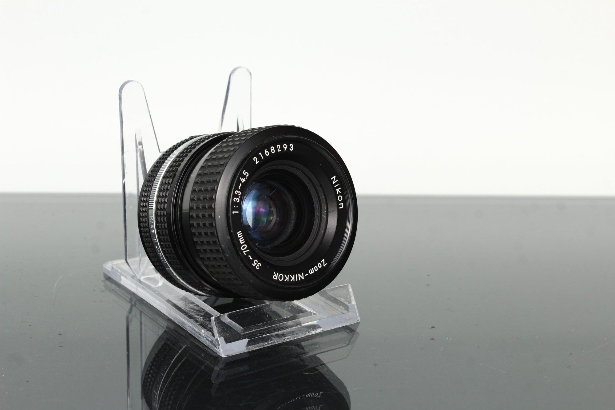 Nikon Zoom - Nikkor 35 - 70mm 1:3.3 - 4.5 - Dutch|Thrift