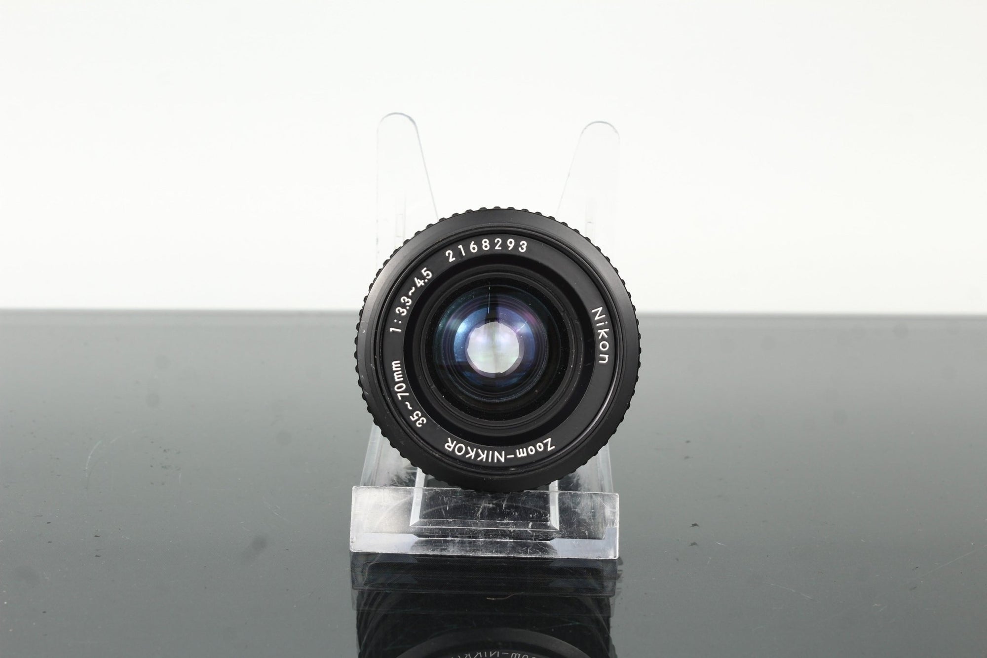 Nikon Zoom - Nikkor 35 - 70mm 1:3.3 - 4.5 - Dutch|Thrift