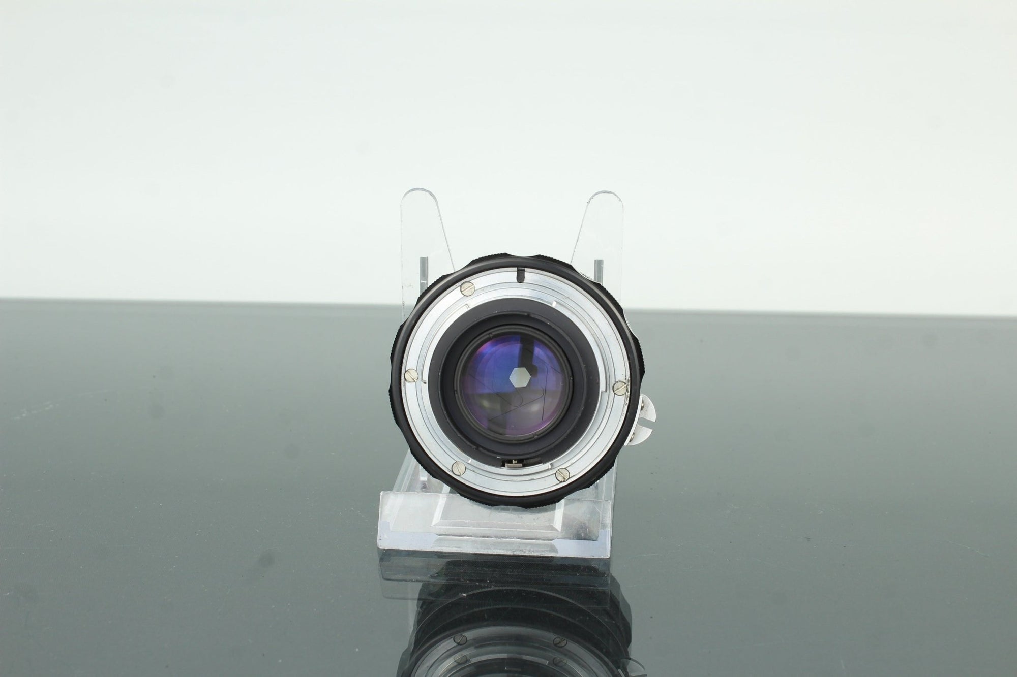 Nippon Kogaku NIKKOR - H Auto 50mm f/2 - Dutch|Thrift