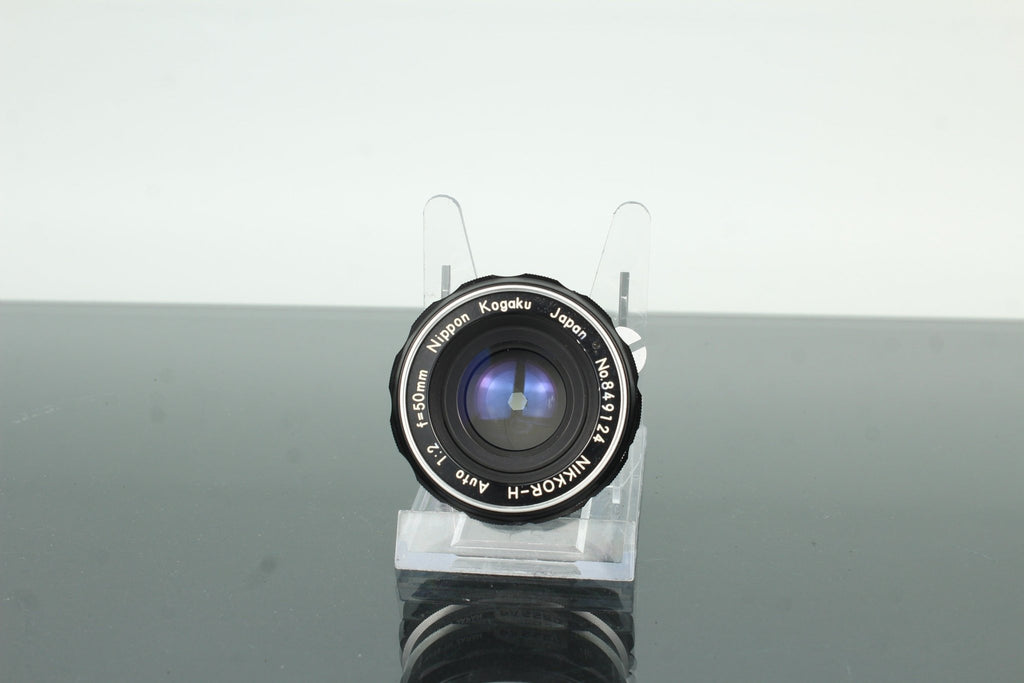 Nippon Kogaku NIKKOR - H Auto 50mm f/2 - Dutch|Thrift