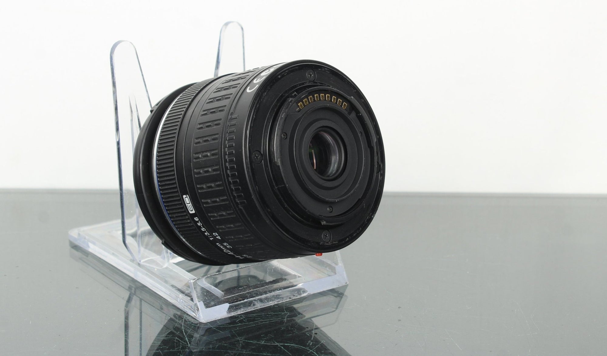 Olympus 14 - 42mm 1:3.5 - 5.6 ED 4/3 mount - Dutch|Thrift
