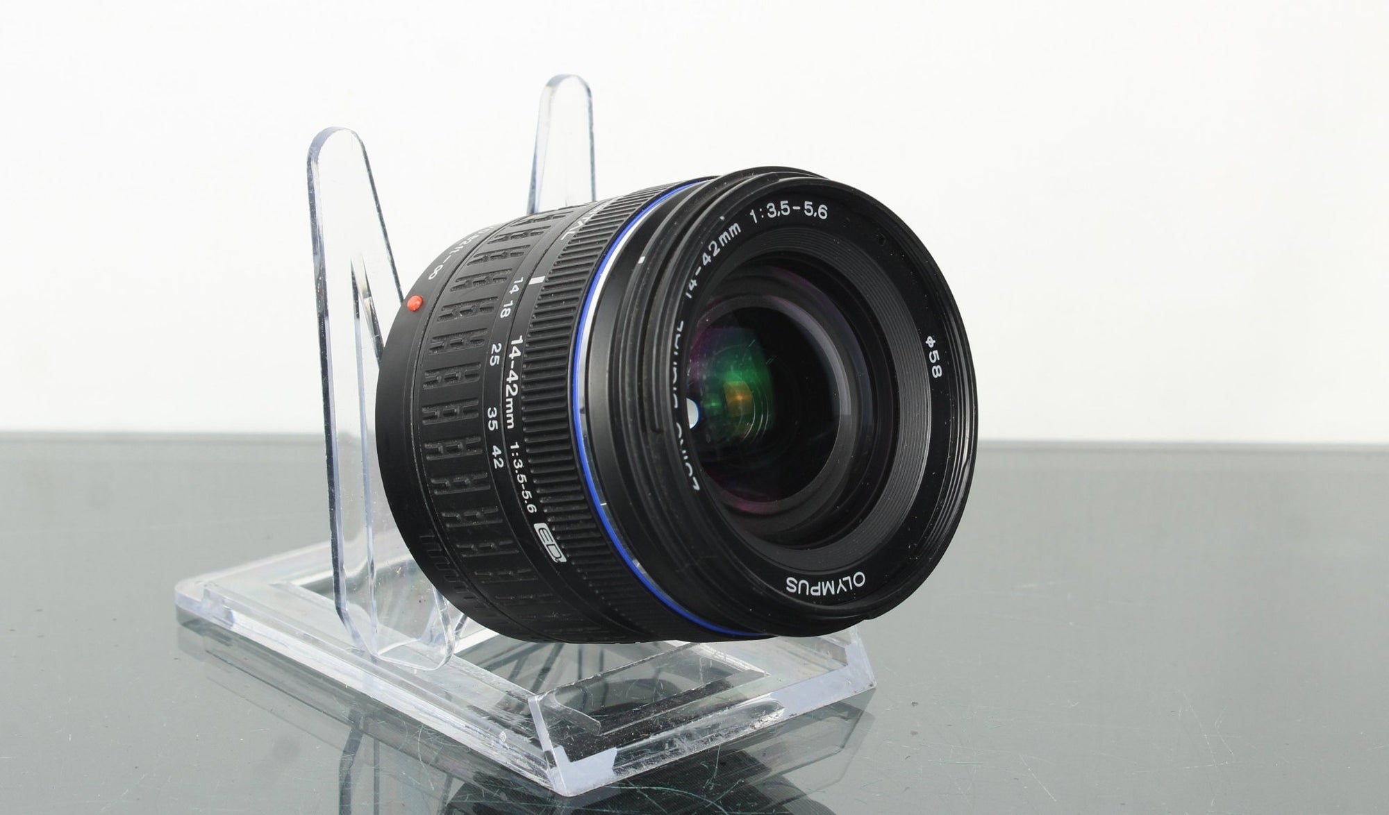 Olympus 14 - 42mm 1:3.5 - 5.6 ED 4/3 mount - Dutch|Thrift