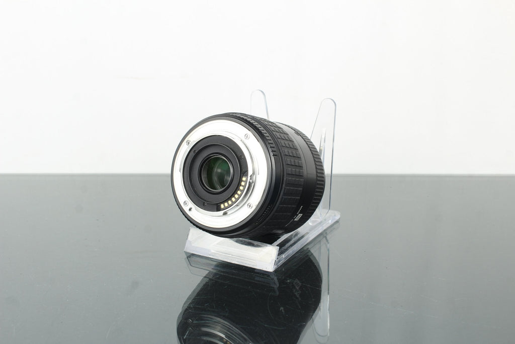 Olympus 14 - 45mm 1:3.5 - 5.6 Digital E Mount - Dutch|Thrift