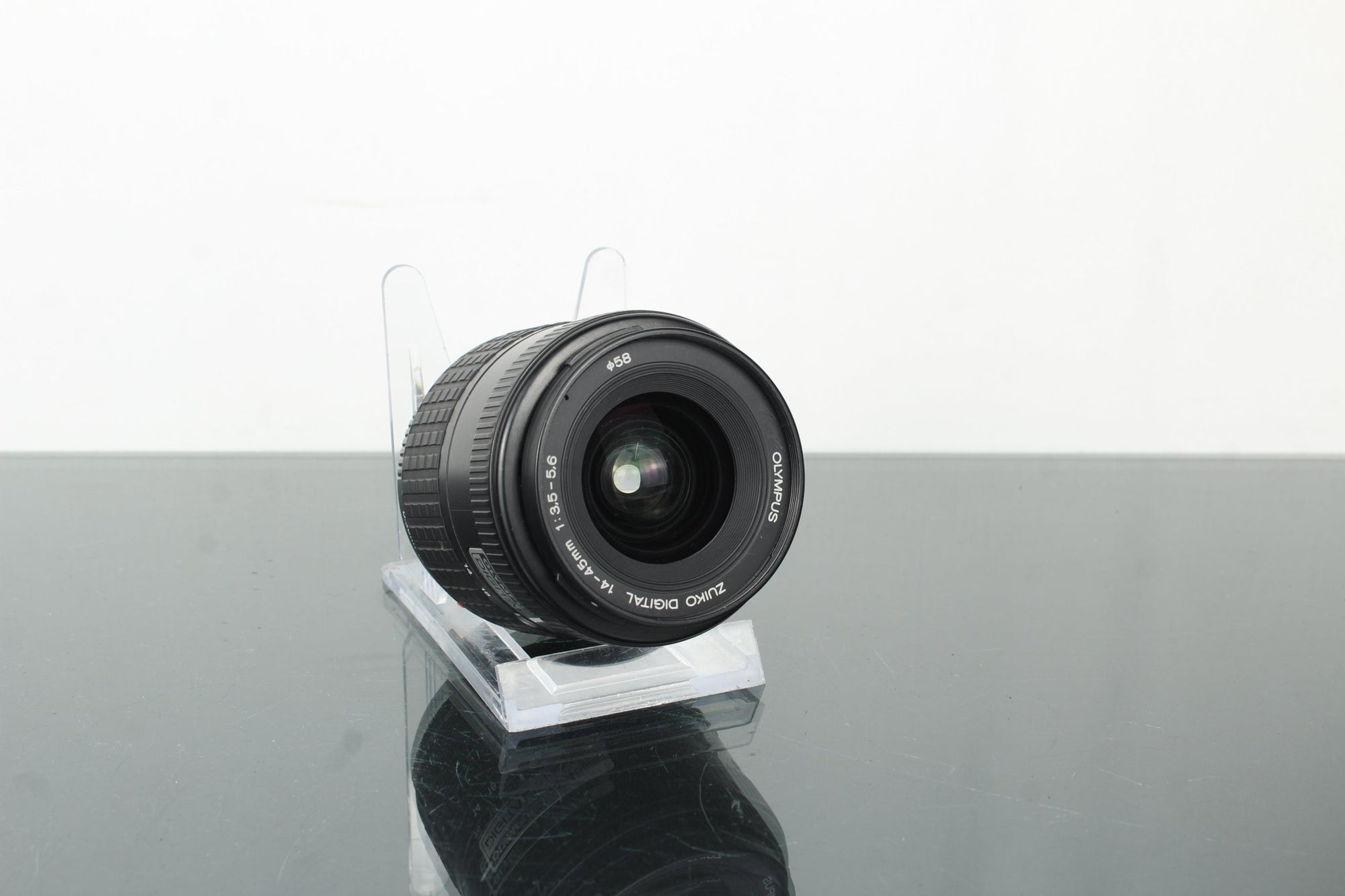 Olympus 14 - 45mm 1:3.5 - 5.6 Digital E Mount - Dutch|Thrift