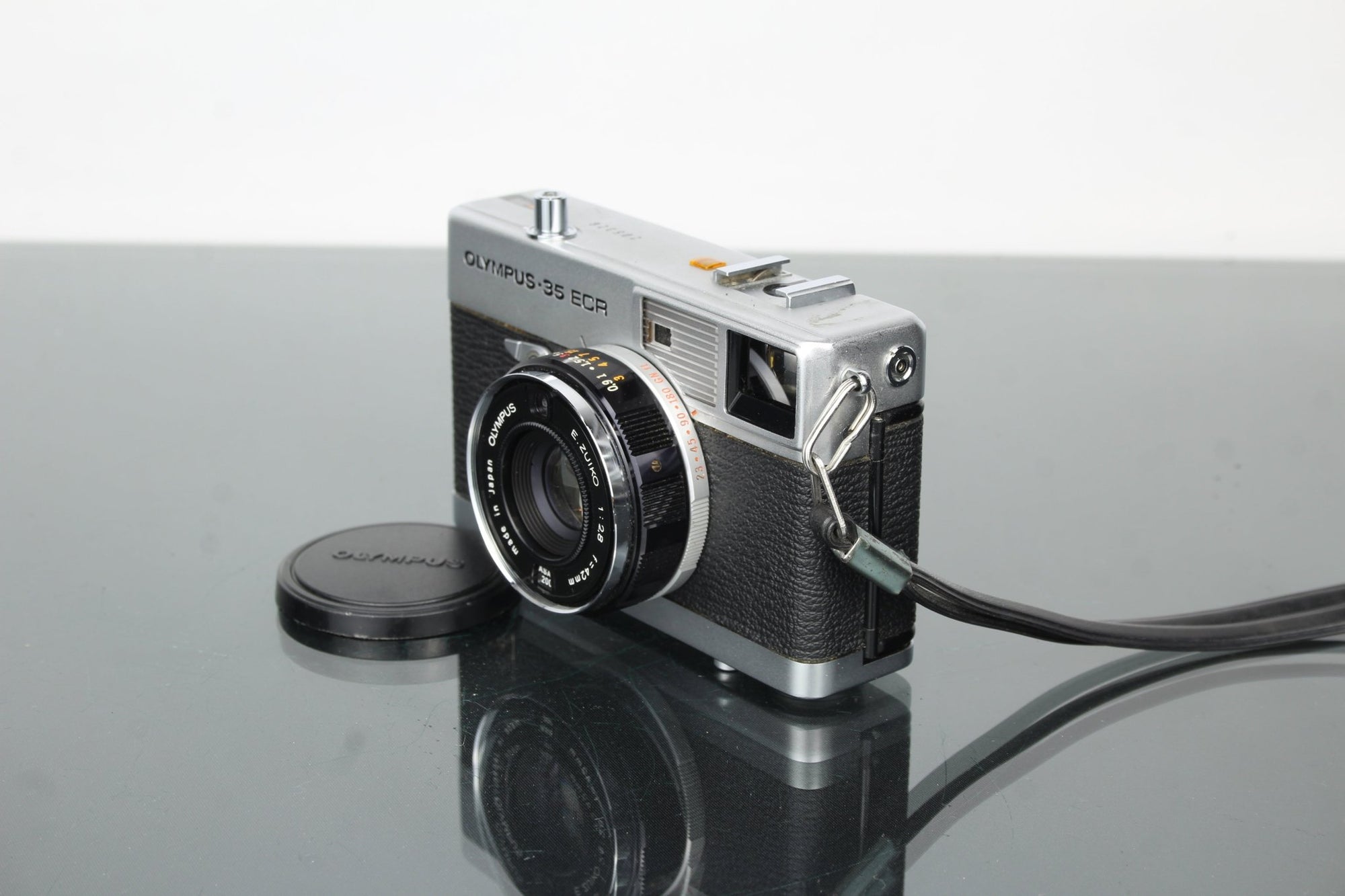 Olympus - 35 ECR - Dutch|Thrift