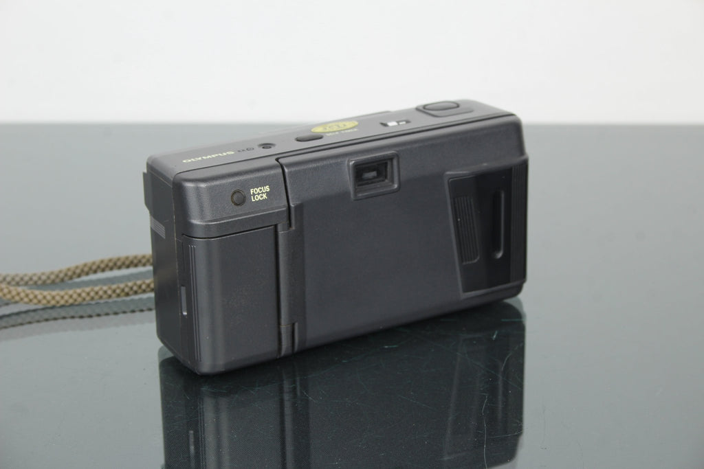 Olympus AF - 1 - Dutch|Thrift