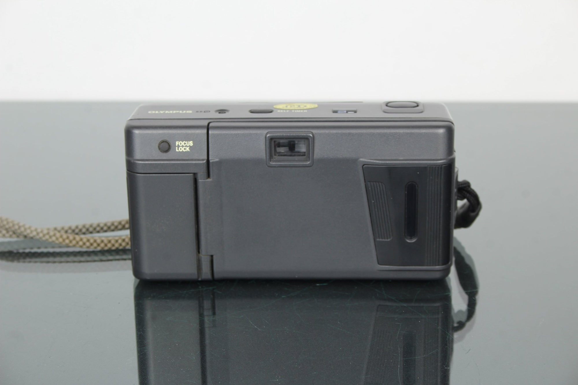 Olympus AF - 1 - Dutch|Thrift