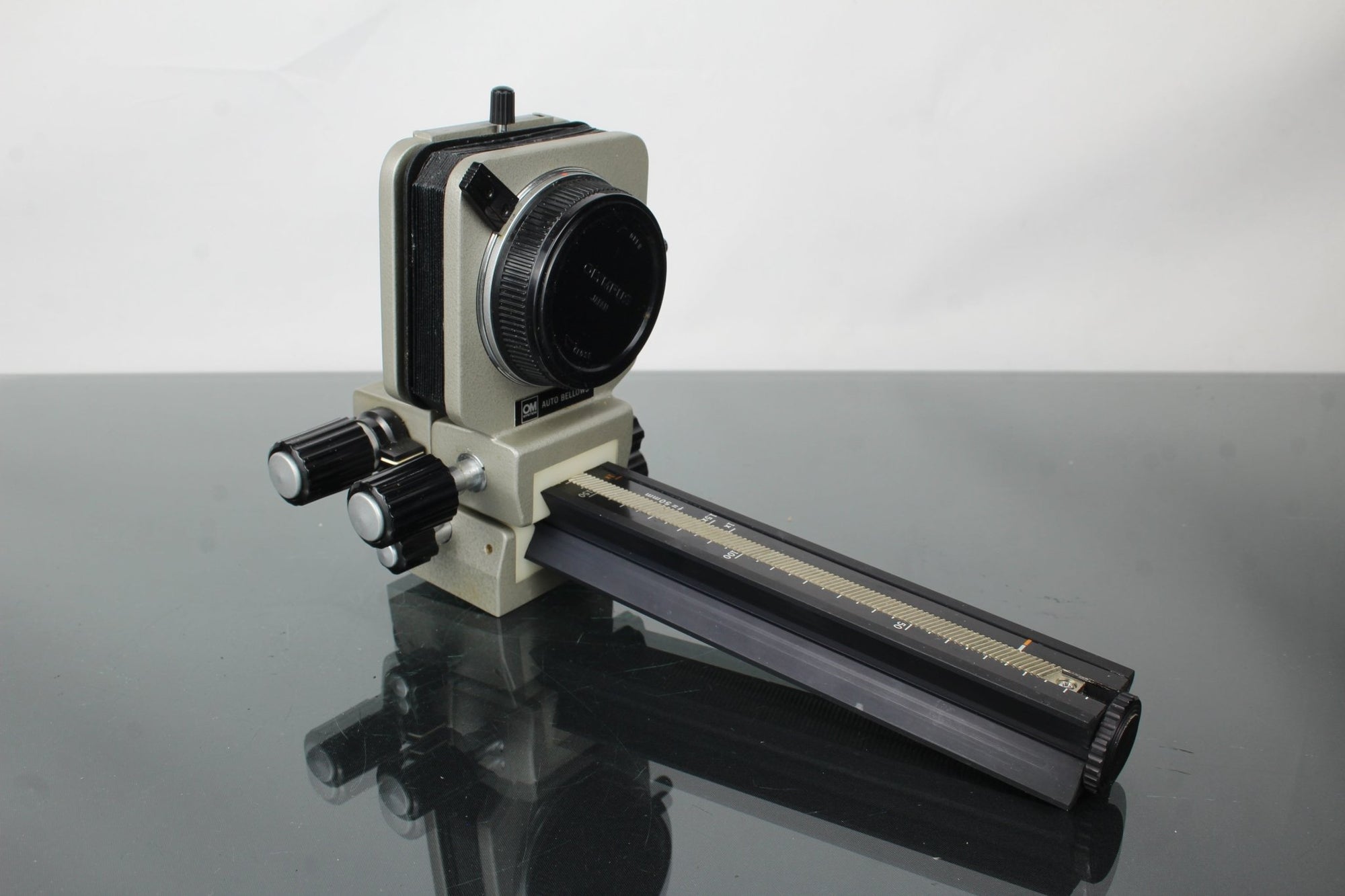 Olympus OM Auto Bellows – Soufflet macro automatique pour système Olympus OM Auto Bellows – Soufflet macro automatique pour système