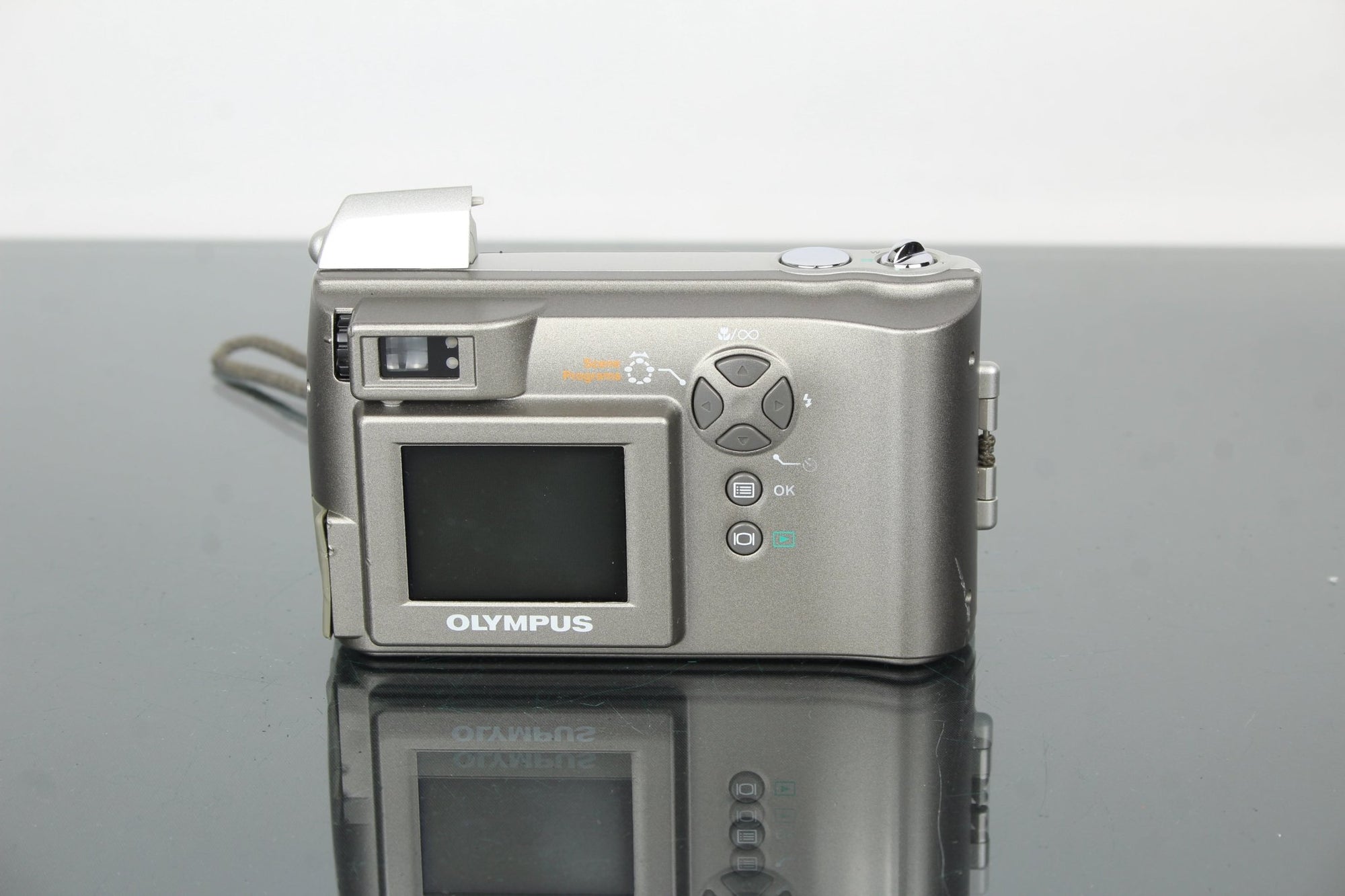 Olympus Camedia C - 300 Zoom - Dutch|Thrift