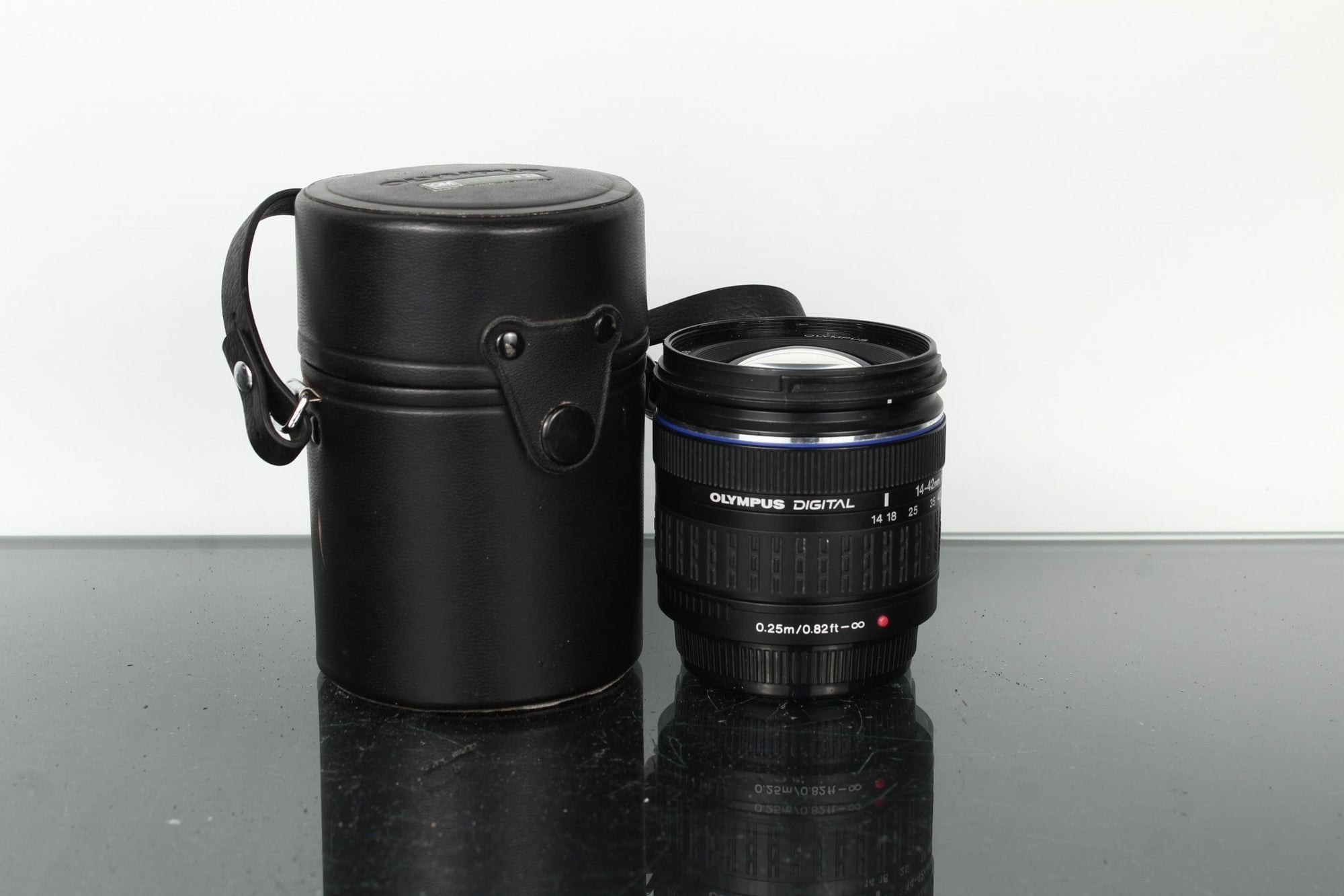 Olympus D 14 - 42mm 1:3.5 - 5.6 - Dutch|Thrift