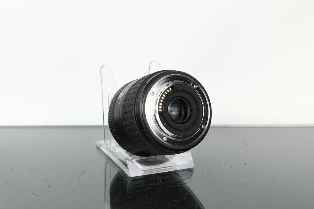 Olympus D 14 - 45mm 1:3.5 - 5.6 - Dutch|Thrift