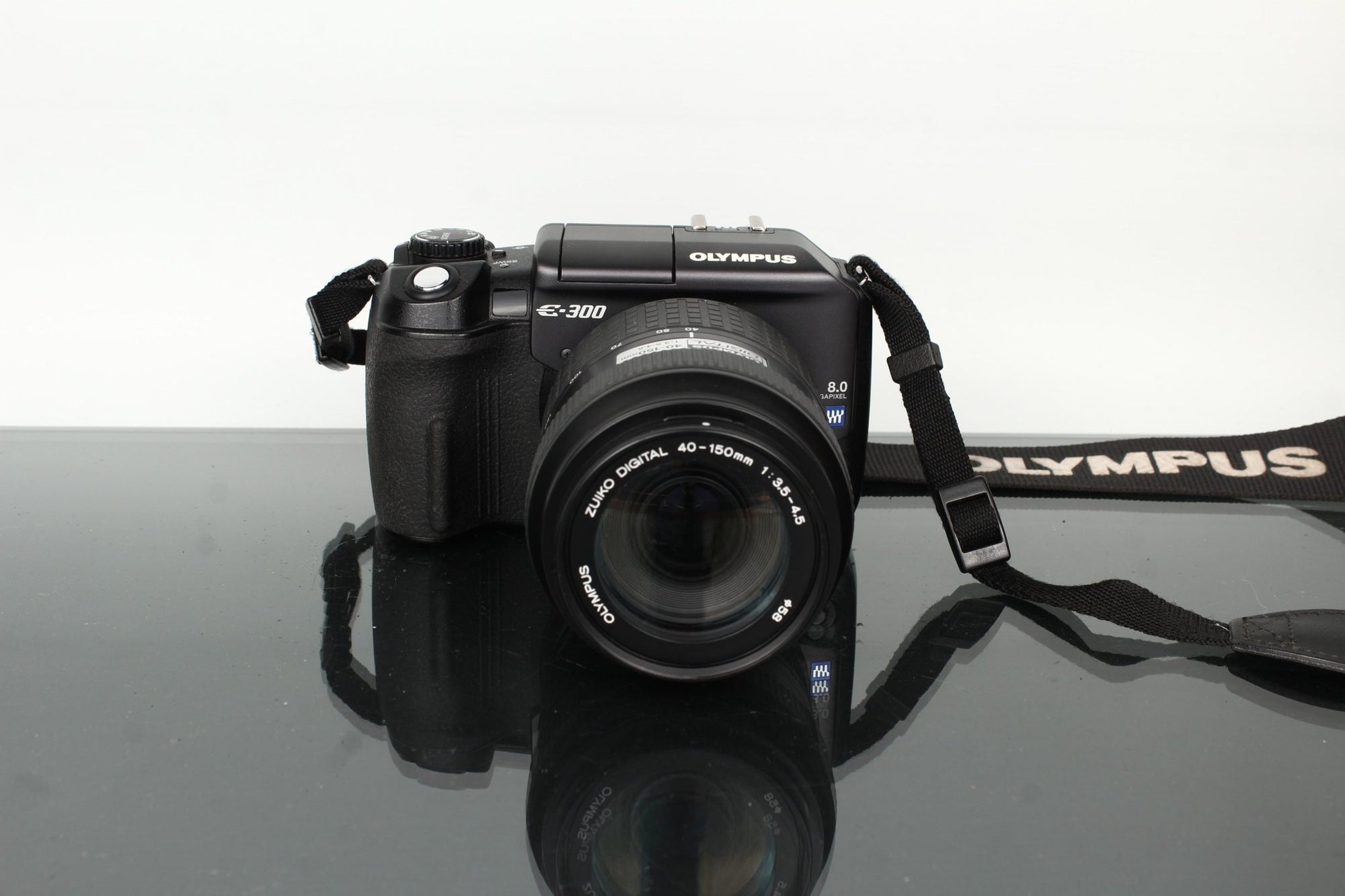 Olympus E - 300 + Zuiko 40 - 150mm f/3.5 - 4.5 - Dutch|Thrift