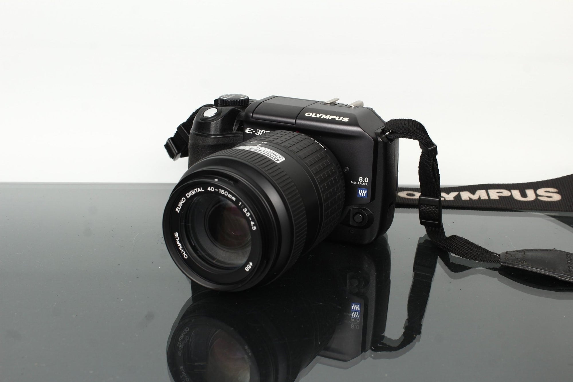 Olympus E - 300 + Zuiko 40 - 150mm f/3.5 - 4.5 - Dutch|Thrift