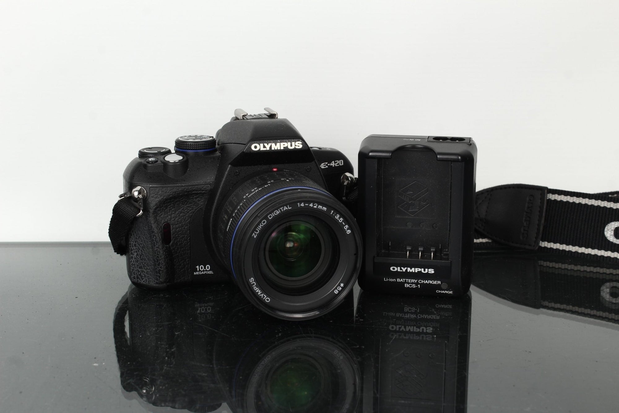 Olympus E - 420 + Olympus 14 - 42mm 1:3.5 - 5.6 - Dutch|Thrift