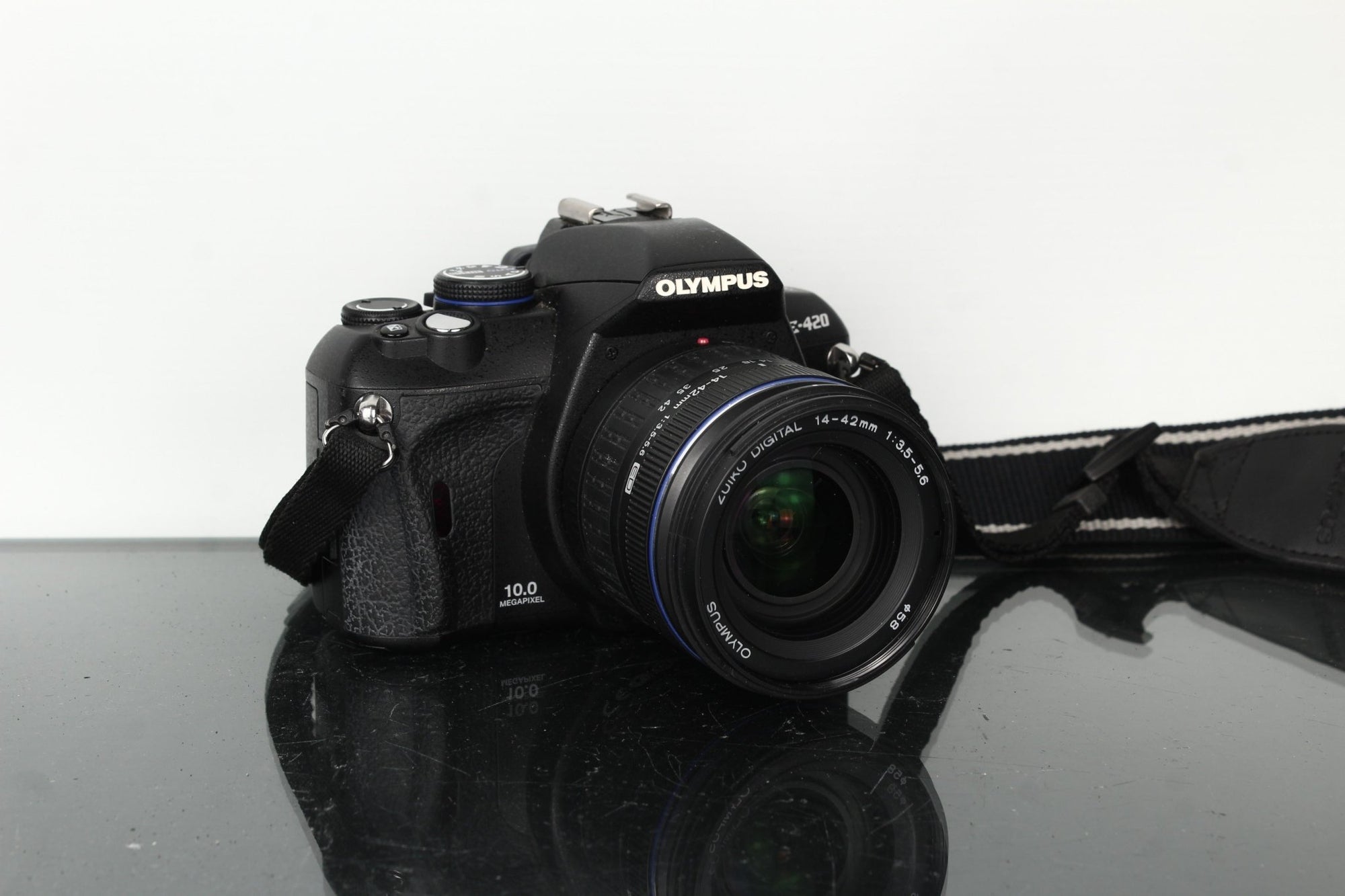 Olympus E - 420 + Olympus 14 - 42mm 1:3.5 - 5.6 - Dutch|Thrift