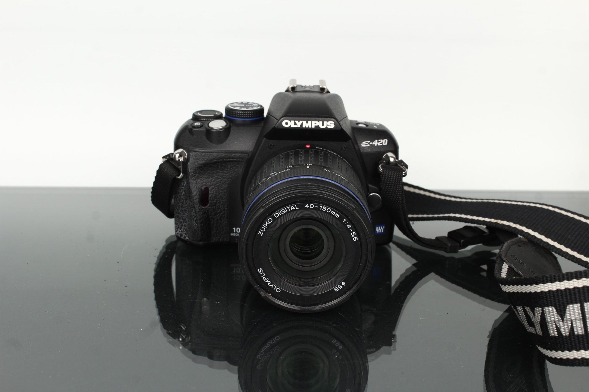 Olympus E - 420 + Zuiko Digital 40 - 150mm 1:4 - 5.6 - Dutch|Thrift