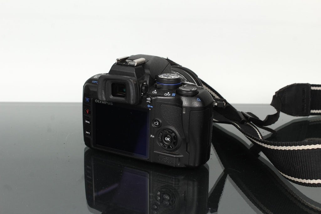 Olympus E - 420 + Zuiko Digital 40 - 150mm 1:4 - 5.6 - Dutch|Thrift