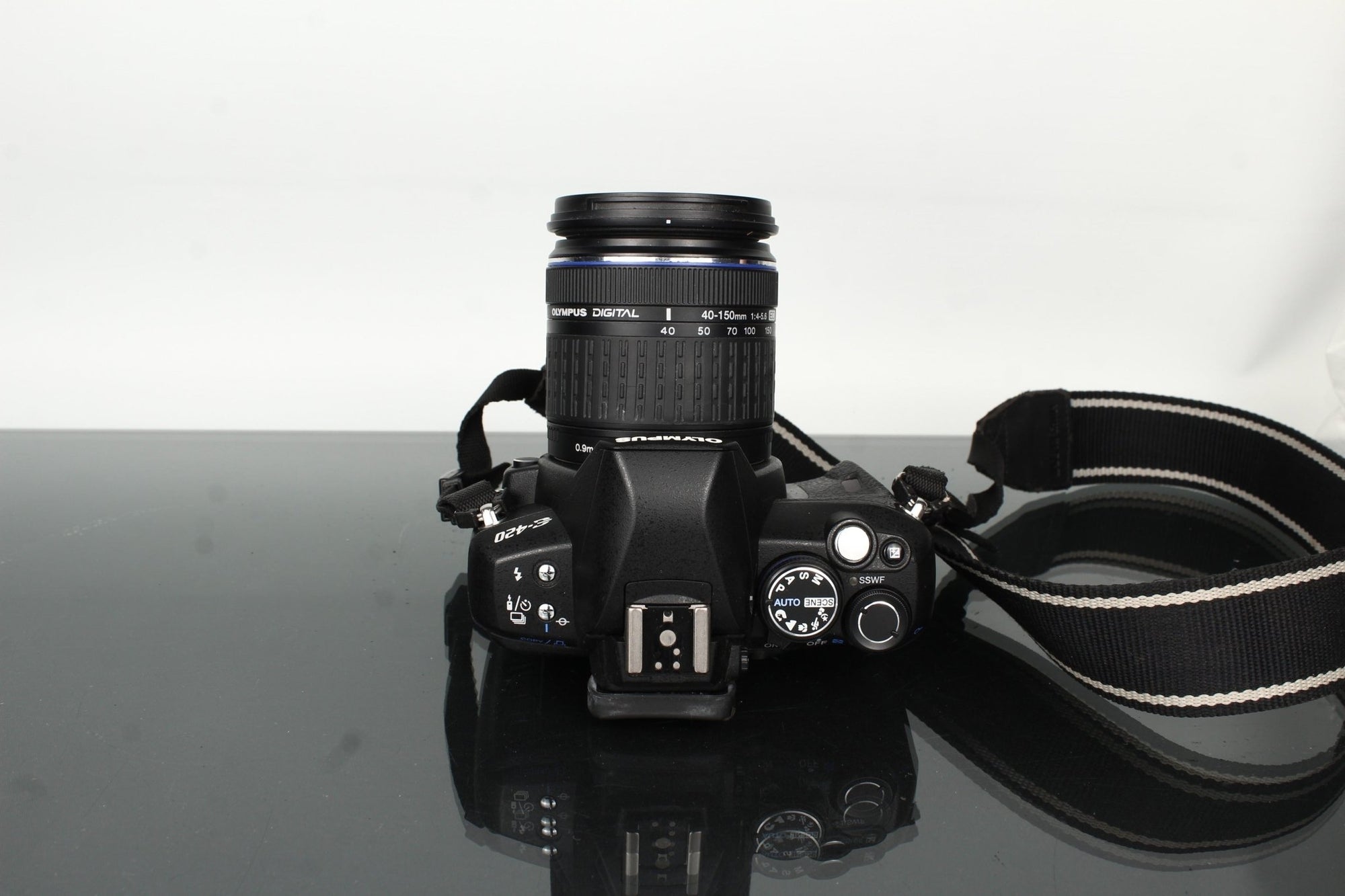 Olympus E - 420 + Zuiko Digital 40 - 150mm 1:4 - 5.6 - Dutch|Thrift