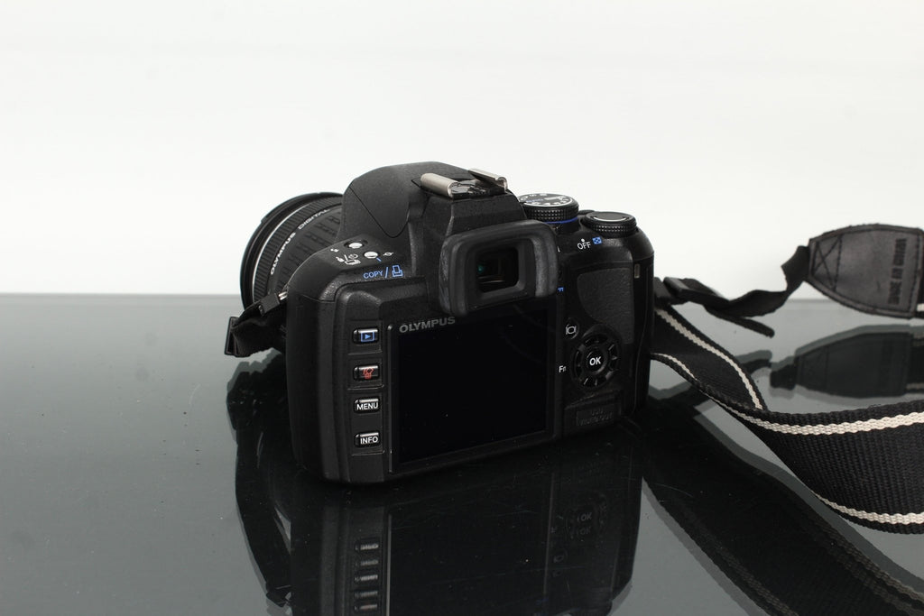 Olympus E - 420 + Zuiko Digital 40 - 150mm 1:4 - 5.6 - Dutch|Thrift