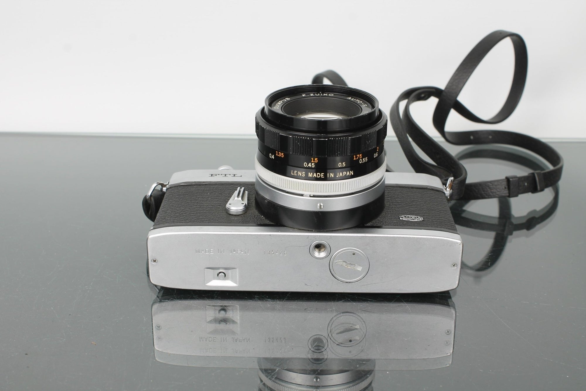 Olympus FTL + Olympus 1:1.8 f=50mm - Dutch|Thrift
