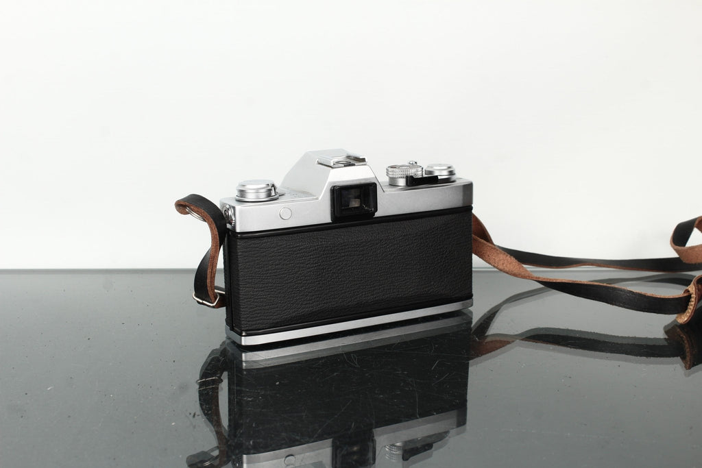 Olympus FTL + Olympus Auto - S 1:1.4 50mm - Dutch|Thrift