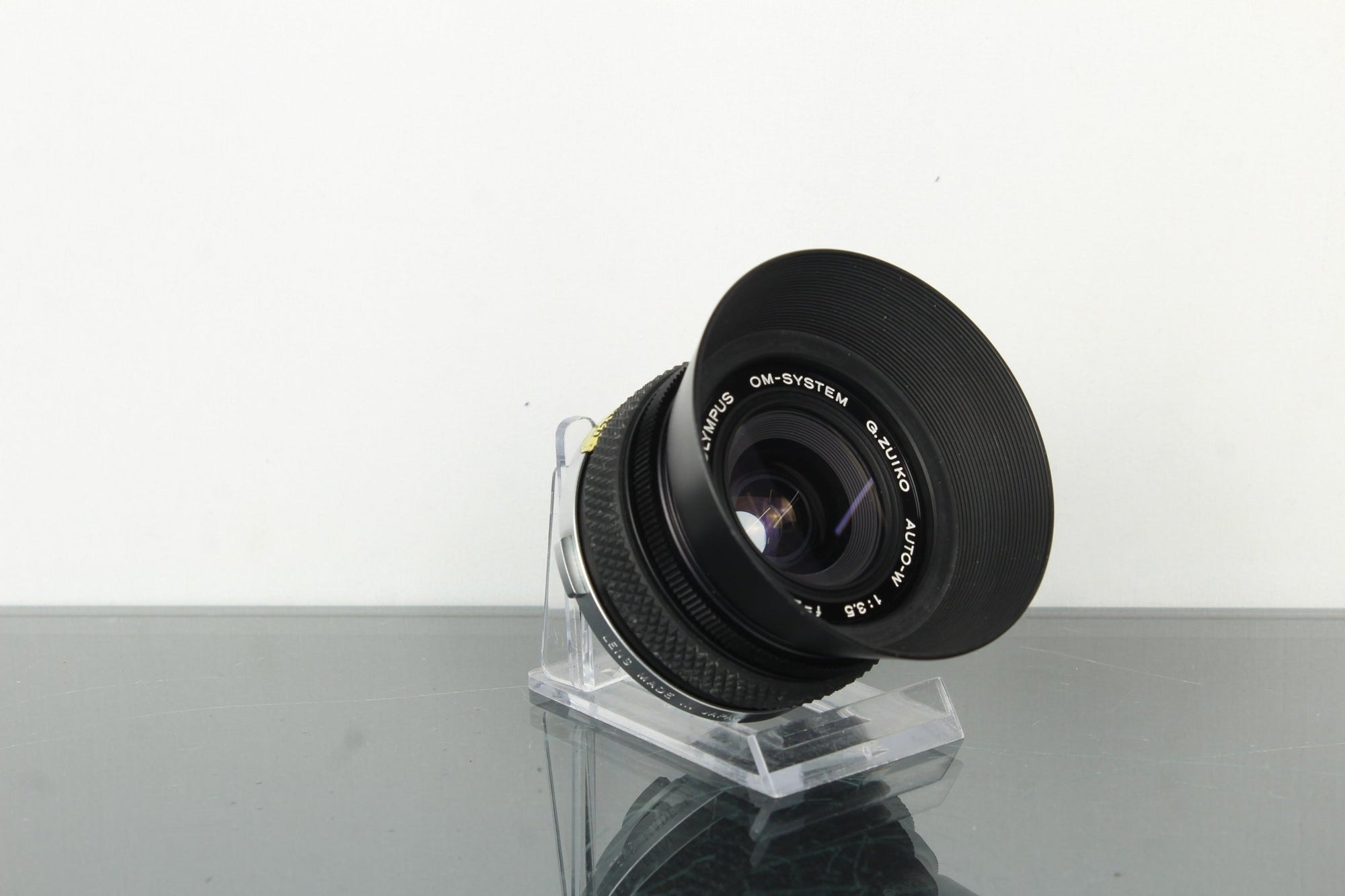 Olympus G.Zuiko Auto - W 28mm f/3.5 - Dutch|Thrift