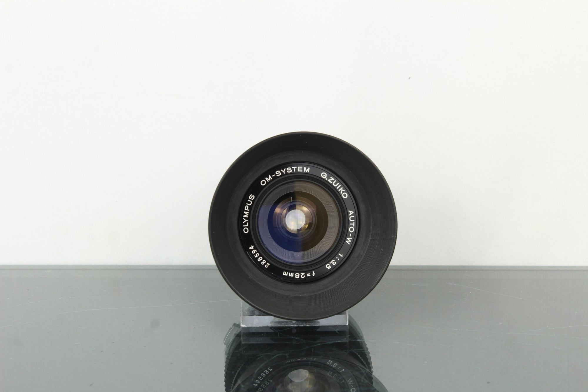 Olympus G.Zuiko Auto - W 28mm f/3.5 - Dutch|Thrift