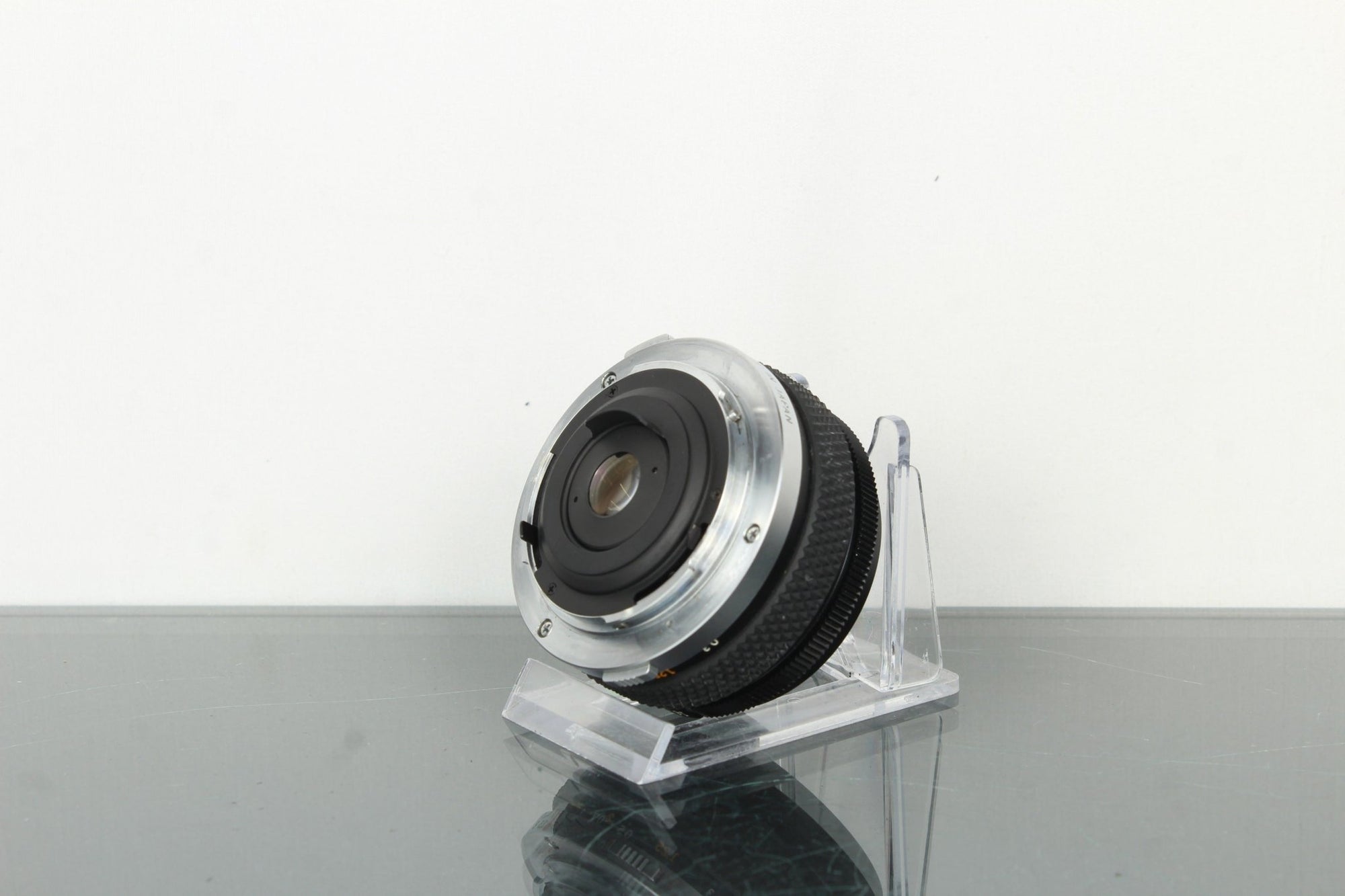 Olympus G.Zuiko Auto - W 28mm f/3.5 - Dutch|Thrift