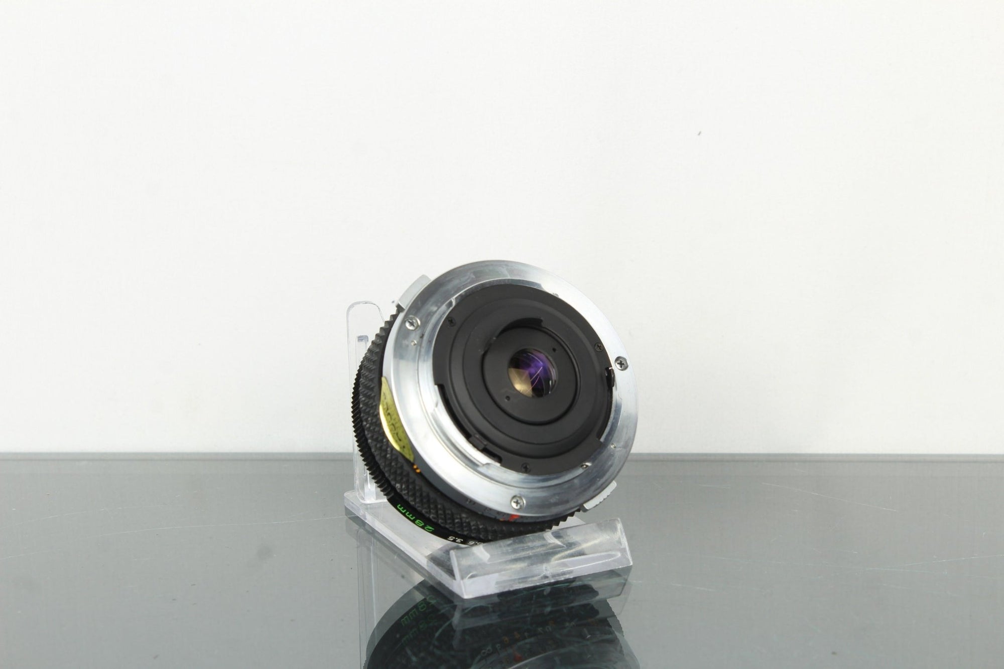 Olympus G.Zuiko Auto - W 28mm f/3.5 - Dutch|Thrift