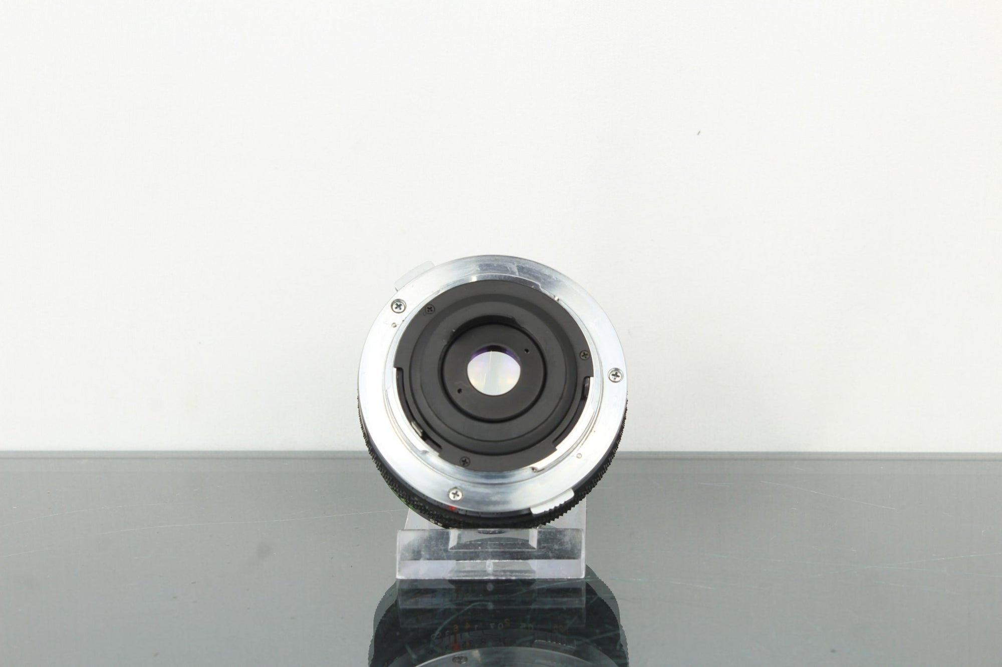 Olympus G.Zuiko Auto - W 28mm f/3.5 - Dutch|Thrift