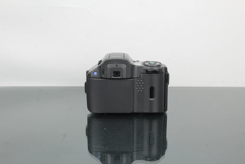 Olympus IS - 10 - Dutch|Thrift