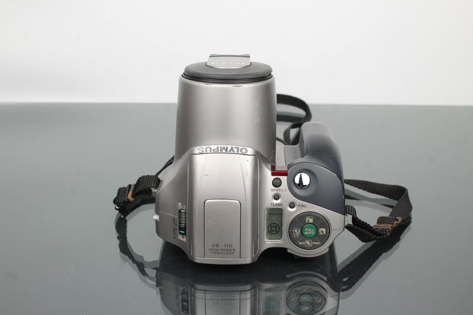 Olympus IS - 200 - Dutch|Thrift