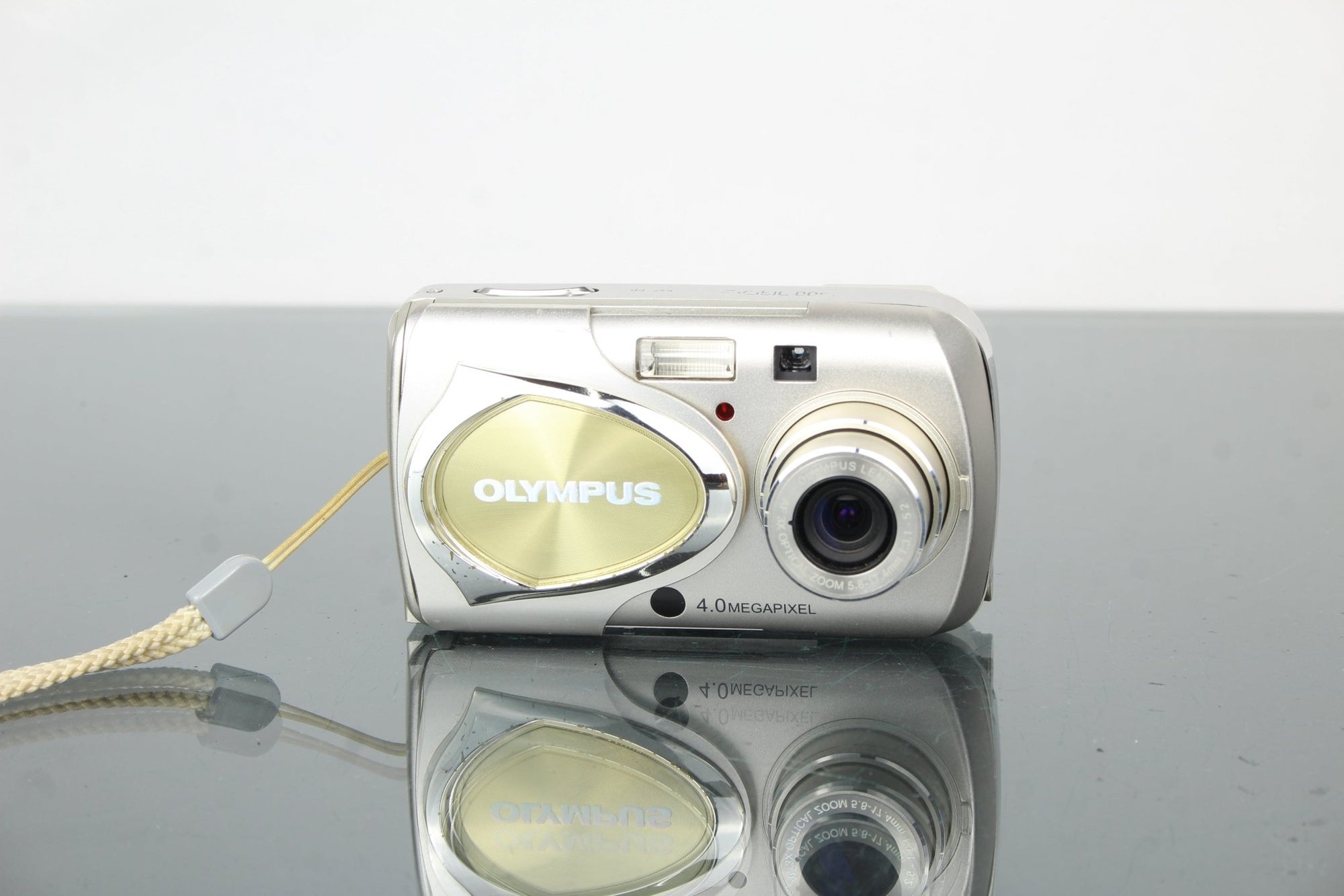 Olympus mju - 400 Digital - Dutch|Thrift