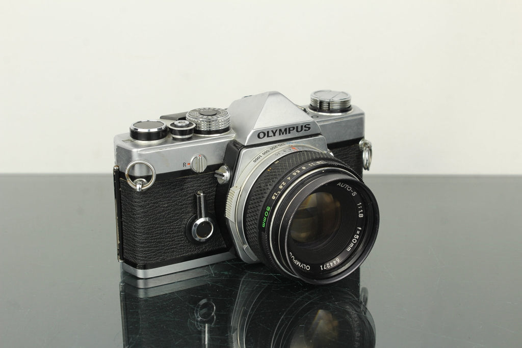 Olympus OM - 1 + 50mm 1.8 Olympus lens - Dutch|Thrift