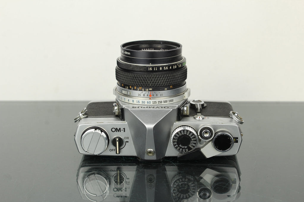 Olympus OM - 1 + 50mm 1.8 Olympus lens - Dutch|Thrift