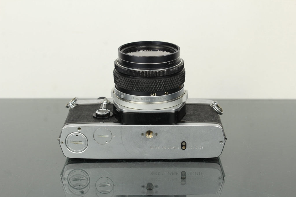 Olympus OM - 1 + 50mm 1.8 Olympus lens - Dutch|Thrift