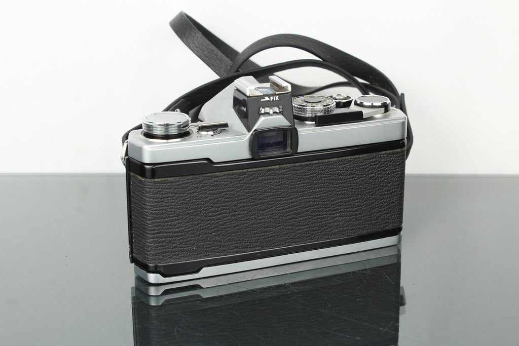 Olympus OM - 1 + 50mm 1.8 Olympus OM lens - Dutch|Thrift